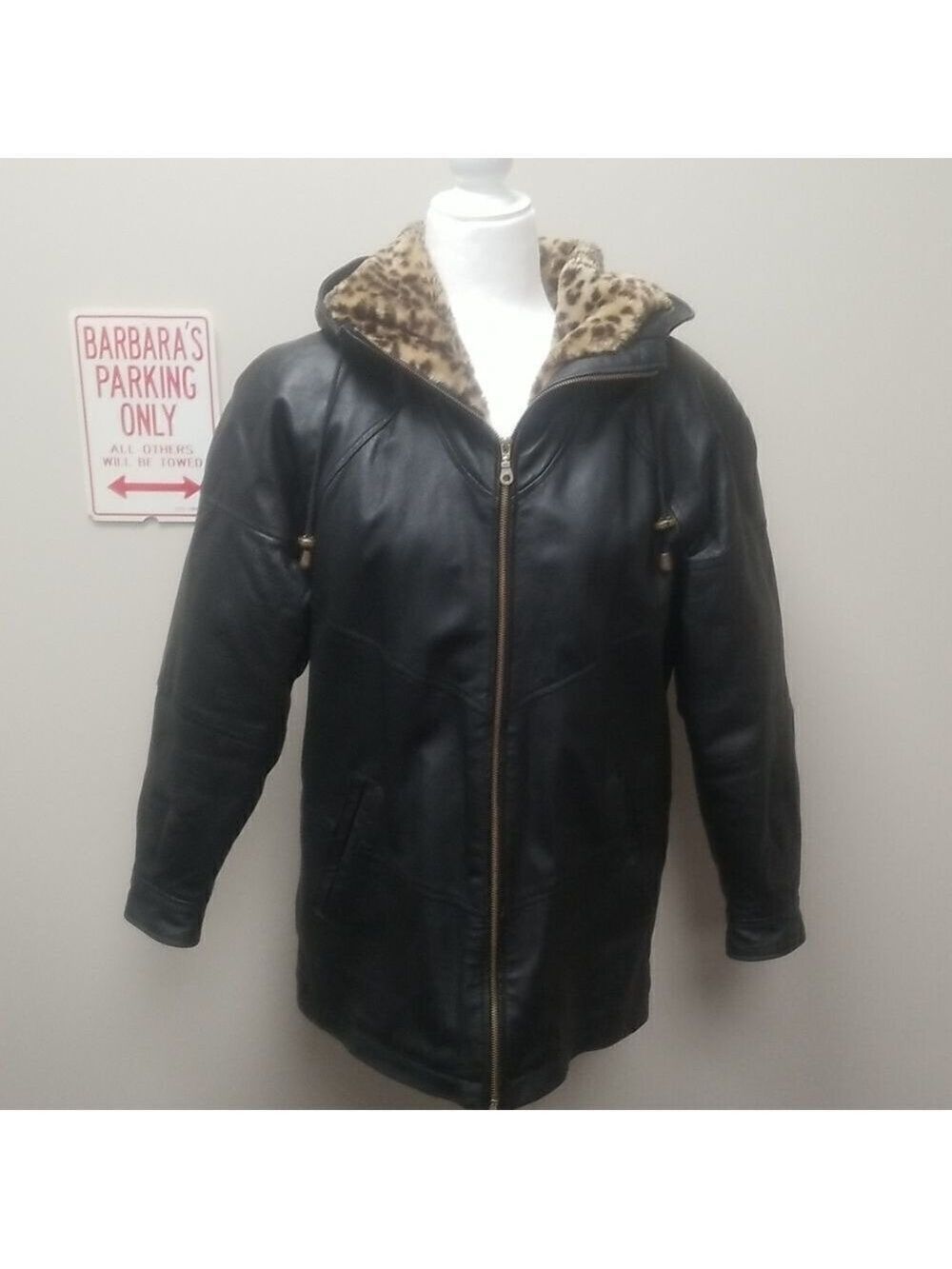 LIZ BAKER ESSENTIALS 100% GENUINE LEATHER